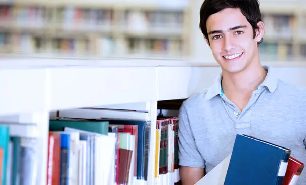 606x365-historia-4-biblioteca